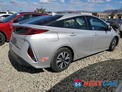Trzecie zdjęcie samochodu z tyłu: 2018 TOYOTA PRIUS PRIME VIN:JTDKARFP8J3074118 - miniatura