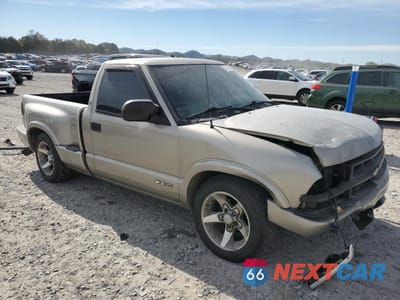 Czwarte zdjęcie samochodu z boku: 2003 CHEVROLET S TRUCK S10 VIN:1GCCS14X138151861 - miniatura