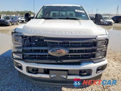 Piąte zdjęcie samochodu w środku: 2024 FORD F250 SUPER DUTY VIN:1FT8W2BM2REC66861 - miniatura