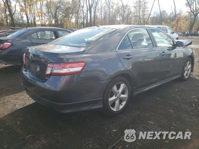 Trzecie zdjęcie samochodu z tyłu: 2011 TOYOTA CAMRY BASE VIN:4T1BF3EK1BU603971 - miniatura