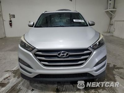 Piąte zdjęcie samochodu w środku: 2017 HYUNDAI TUCSON LIMITED VIN:KM8J33A43HU420401 - miniatura