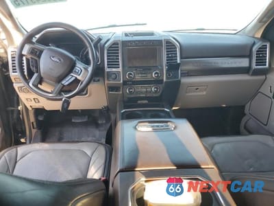 Zdjęcie 8 z 13 samochodu: 2018 FORD F350 SUPER DUTY VIN:1FT8W3DT8JEC36620 - miniatura