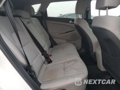Zdjęcie 10 z 12 samochodu: 2020 HYUNDAI TUCSON SE VIN:KM8J2CA47LU133817 - miniatura