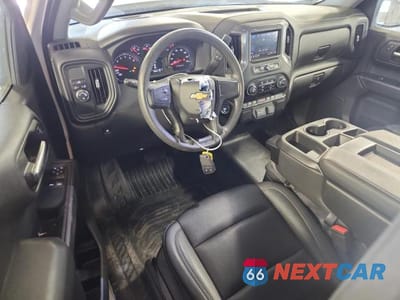 Zdjęcie 8 z 13 samochodu: 2023 CHEVROLET SILVERADO C1500 VIN:3GCNAAEK6PG353920 - miniatura