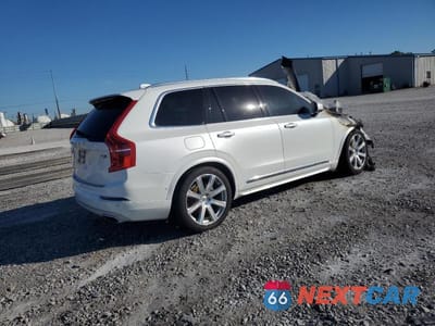 Trzecie zdjęcie samochodu z tyłu: 2017 VOLVO XC90 T6 VIN:YV4A22PL1H1181493 - miniatura