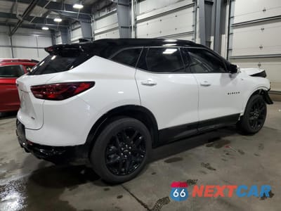 Trzecie zdjęcie samochodu z tyłu: 2024 CHEVROLET BLAZER RS VIN:3GNKBKRS7RS269449 - miniatura