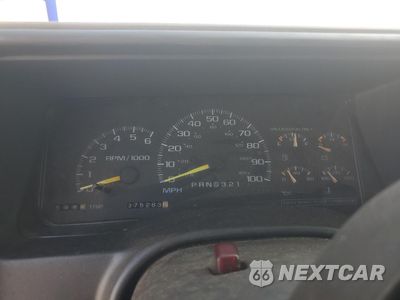 Zdjęcie 9 z 15 samochodu: 1997 CHEVROLET TAHOE K1500 VIN:3GNEK18R3VG112763 - miniatura