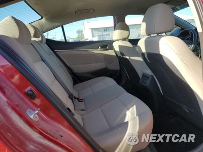 Zdjęcie 10 z 13 samochodu: 2018 HYUNDAI ELANTRA SEL VIN:5NPD84LF5JH277670 - miniatura