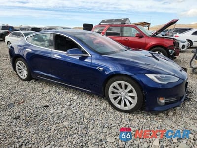 Czwarte zdjęcie samochodu z boku: 2017 TESLA MODEL S VIN:5YJSA1E26HF198439 - miniatura