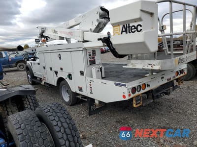 Drugie zdjęcie samochodu z przodu: 2019 FORD F550 SUPER DUTY BUCKET TRUCK VIN:1FDUF5GT8KDA00476 - miniatura