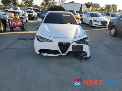 Piąte zdjęcie samochodu w środku: 2023 ALFA ROMEO GIULIA SPRINT VIN:ZARFAMAN9P7671697 - miniatura