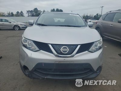 Piąte zdjęcie samochodu w środku: 2018 NISSAN ROGUE SPORT S VIN:JN1BJ1CR8JW286848 - miniatura