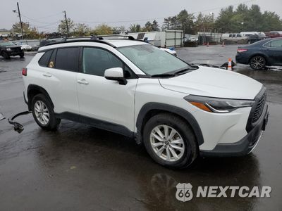 Czwarte zdjęcie samochodu z boku: 2022 TOYOTA COROLLA CROSS LE VIN:7MUCAABG7NV020461 - miniatura