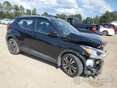 Czwarte zdjęcie samochodu z boku: 2018 NISSAN KICKS S VIN:3N1CP5CU8JL503609 - miniatura