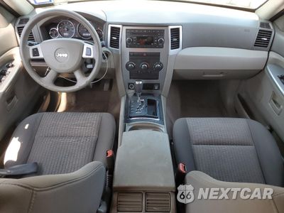 Zdjęcie 8 z 13 samochodu: 2008 JEEP GRAND CHEROKEE LAREDO VIN:1J8GS48K38C235565 - miniatura