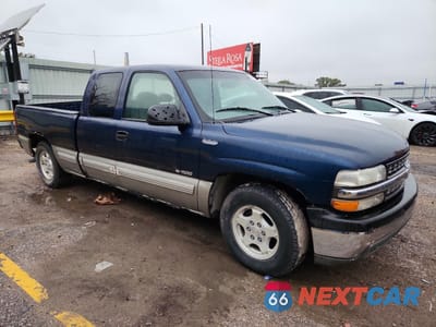 Czwarte zdjęcie samochodu z boku: 1999 CHEVROLET SILVERADO C1500 VIN:1GCEC19T1XZ151905 - miniatura
