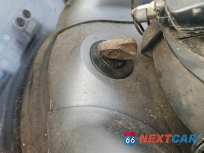 Zdjęcie 8 z 9 samochodu: 2002 BMW K1200 LT VIN:WB10555A2XZD71618 - miniatura