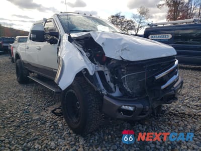 Czwarte zdjęcie samochodu z boku: 2021 FORD F350 SUPER DUTY VIN:1FT8W3BT8MEC28766 - miniatura