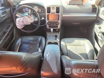 Zdjęcie 8 z 15 samochodu: 2010 CHRYSLER 300 TOURING VIN:2C3CA5CV7AH160764 - miniatura