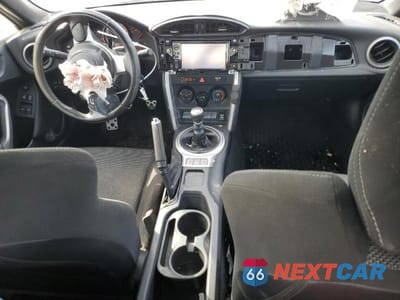 Zdjęcie 8 z 11 samochodu: 2017 TOYOTA 86 BASE VIN:JF1ZNAA19H9700148 - miniatura