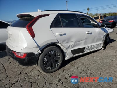 Trzecie zdjęcie samochodu z tyłu: 2024 KIA NIRO WIND VIN:KNDCR3L16R5110463 - miniatura