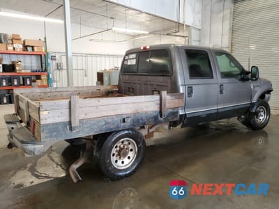 Trzecie zdjęcie samochodu z tyłu: 2002 FORD F250 SUPER DUTY VIN:1FTNW21F52EC56661 - miniatura