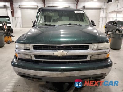 Piąte zdjęcie samochodu w środku: 2001 CHEVROLET SUBURBAN K2500 VIN:3GNGK26U81G225205 - miniatura
