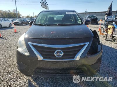 Piąte zdjęcie samochodu w środku: 2019 NISSAN VERSA S VIN:3N1CN7AP7KL802511 - miniatura