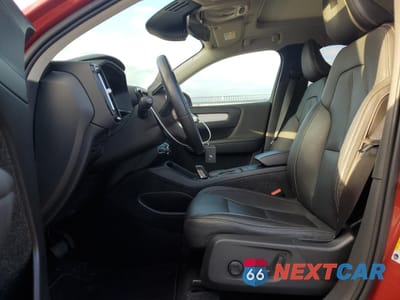 Zdjęcie 7 z 14 samochodu: 2019 VOLVO XC40 T5 MOMENTUM VIN:YV4162UK0K2060472 - miniatura