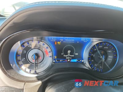 Zdjęcie 9 z 14 samochodu: 2023 CHRYSLER 300C VIN:2C3CCAPJXPH500508 - miniatura