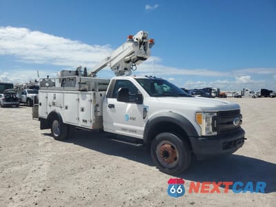 2017 FORD F450 SUPER DUTY BUCKET TRUCK 1FDUF4GY4HEE36945 - główne zdjęcie licytacji z USA - miniatura