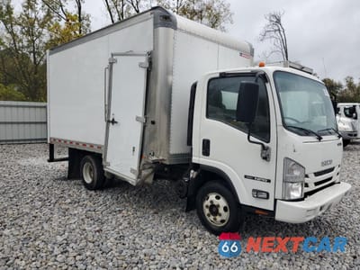 Czwarte zdjęcie samochodu z boku: 2020 ISUZU NPR VIN:54DB4W1B4LS804029 - miniatura