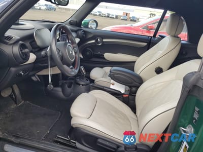 Zdjęcie 7 z 12 samochodu: 2021 MINI COOPER S VIN:WMWWJ5C00M3N14853 - miniatura