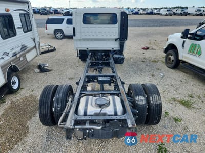 Zdjęcie 10 z 14 samochodu: 2021 ISUZU NPR HD TRUCK CAB AND CHASSIS VIN:54DC4J1D8MS202339 - miniatura