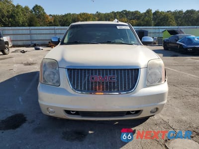 Piąte zdjęcie samochodu w środku: 2008 GMC YUKON XL K1500 VIN:1GKFK16358R255511 - miniatura