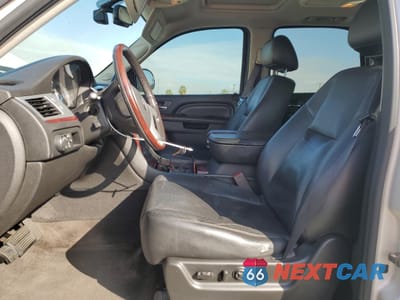 Zdjęcie 7 z 15 samochodu: 2011 CADILLAC ESCALADE PREMIUM VIN:1GYS3CEF0BR358822 - miniatura