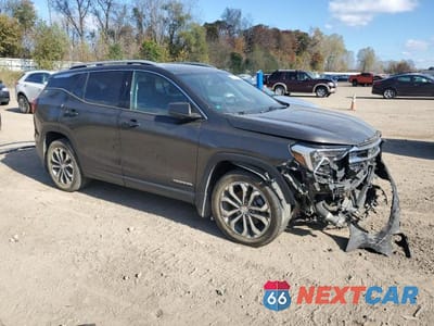 Czwarte zdjęcie samochodu z boku: 2019 GMC TERRAIN SLT VIN:3GKALVEXXKL215457 - miniatura