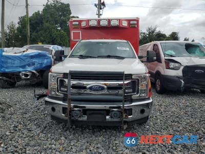 Piąte zdjęcie samochodu w środku: 2019 FORD F350 SUPER DUTY VIN:1FDRF3GT5KEF24544 - miniatura