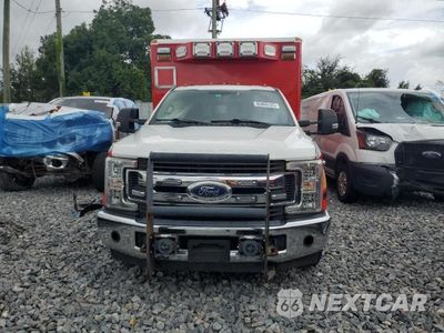 Piąte zdjęcie samochodu w środku: 2019 FORD F350 SUPER DUTY VIN:1FDRF3GT5KEF24544 - miniatura