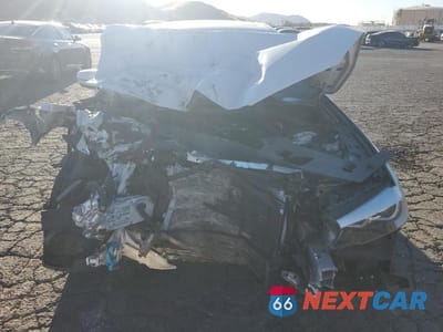 Piąte zdjęcie samochodu w środku: 2019 BMW 530E VIN:WBAJA9C55KB388568 - miniatura