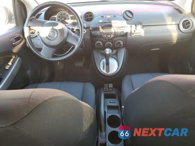 Zdjęcie 8 z 14 samochodu: 2014 MAZDA MAZDA2 SPORT VIN:JM1DE1KY3E0180917 - miniatura