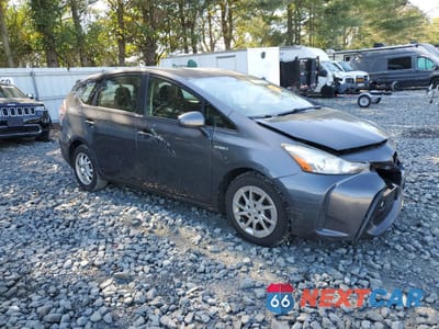 Czwarte zdjęcie samochodu z boku: 2015 TOYOTA PRIUS V VIN:JTDZN3EU8FJ037340 - miniatura