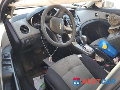 Zdjęcie 8 z 12 samochodu: 2014 CHEVROLET CRUZE LS VIN:1G1PA5SH8E7372611 - miniatura