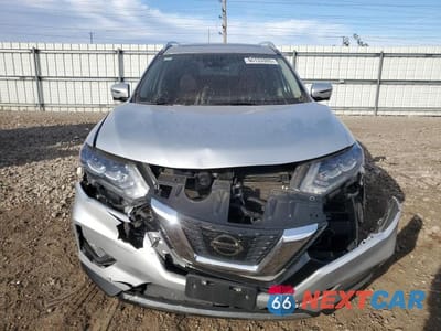 Piąte zdjęcie samochodu w środku: 2017 NISS ROGUE VIN:5N1AT2MV7HC892220 - miniatura