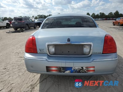Zdjęcie 6 z 14 samochodu: 2010 LINCOLN TOWN CAR SIGNATURE LIMITED VIN:2LNBL8CV7AX614564 - miniatura