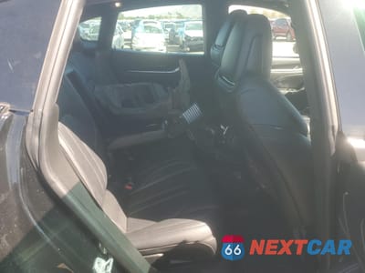 Zdjęcie 10 z 12 samochodu: 2021 MASERATI LEVANTE SPORT VIN:ZN661XUS0MX359646 - miniatura