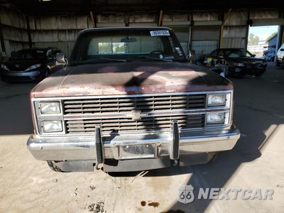 Piąte zdjęcie samochodu w środku: 1983 CHEVROLET K10 VIN:1GCEK14H7DF305679 - miniatura