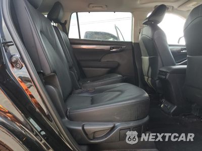 Zdjęcie 11 z 15 samochodu: 2023 TOYOTA HIGHLANDER L VIN:5TDKDRAH5PS043035 - miniatura
