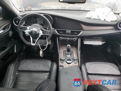 Zdjęcie 8 z 11 samochodu: 2017 ALFA ROMEO GIULIA VIN:ZARFAEEN6H7543645 - miniatura