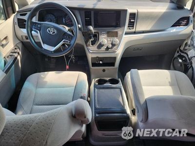 Zdjęcie 8 z 12 samochodu: 2015 TOYOTA SIENNA LE VIN:5TDKK3DC5FS682999 - miniatura